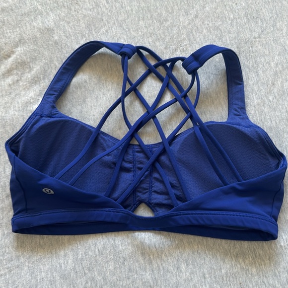 *SOLD* Lululemon Sports Bra - Picture 2 of 3